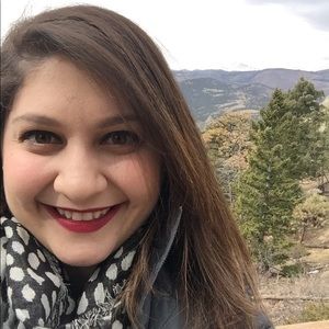 Meet your Posher, Alison